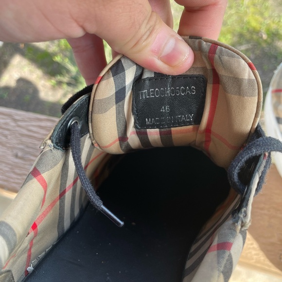 BURBERRY SHOES - Picture 7 of 12